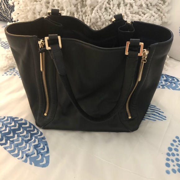 Pour la Victoire black leather bag with gold detail - Picture 6 of 8